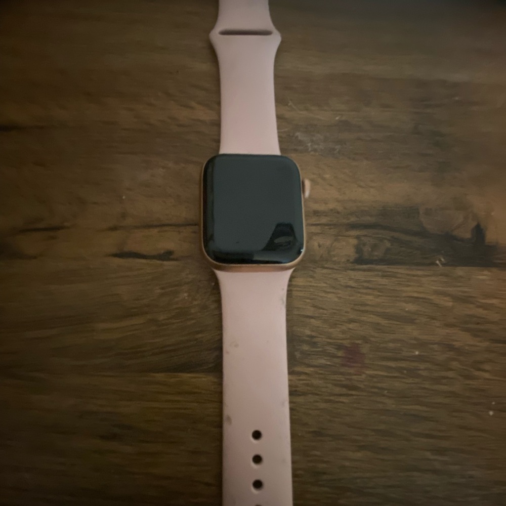 rose gold apple watch series 6